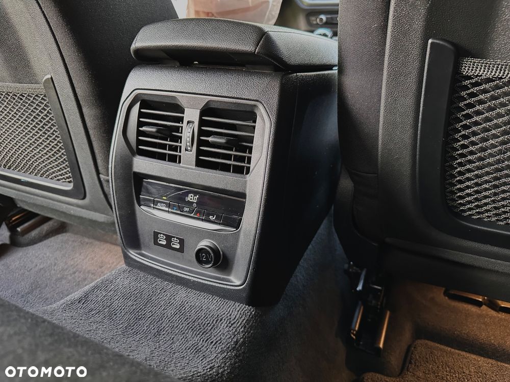 BMW Seria 3 318d - 20