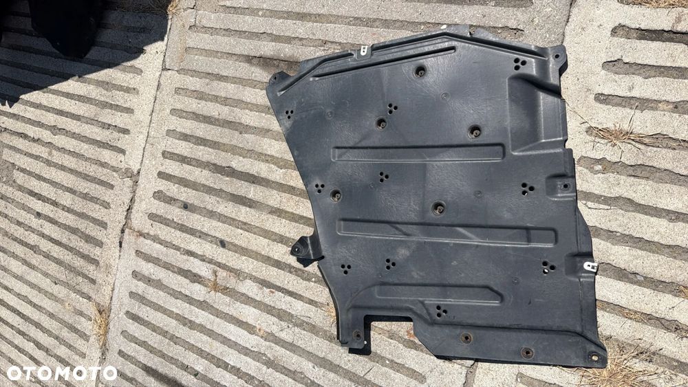 BMW G20 G21 OSŁONA PODWOZIA ZBIORNIKA LEWA 7435569 - 1