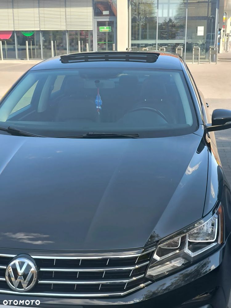 Volkswagen Passat - 28