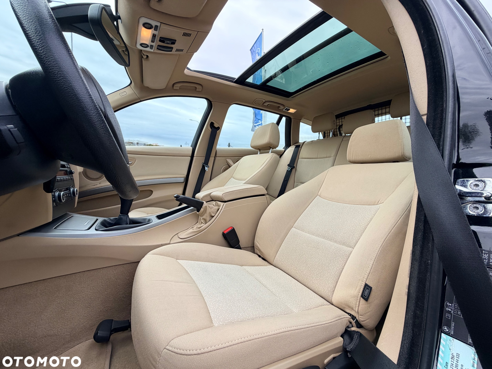 BMW Seria 3 325i - 29