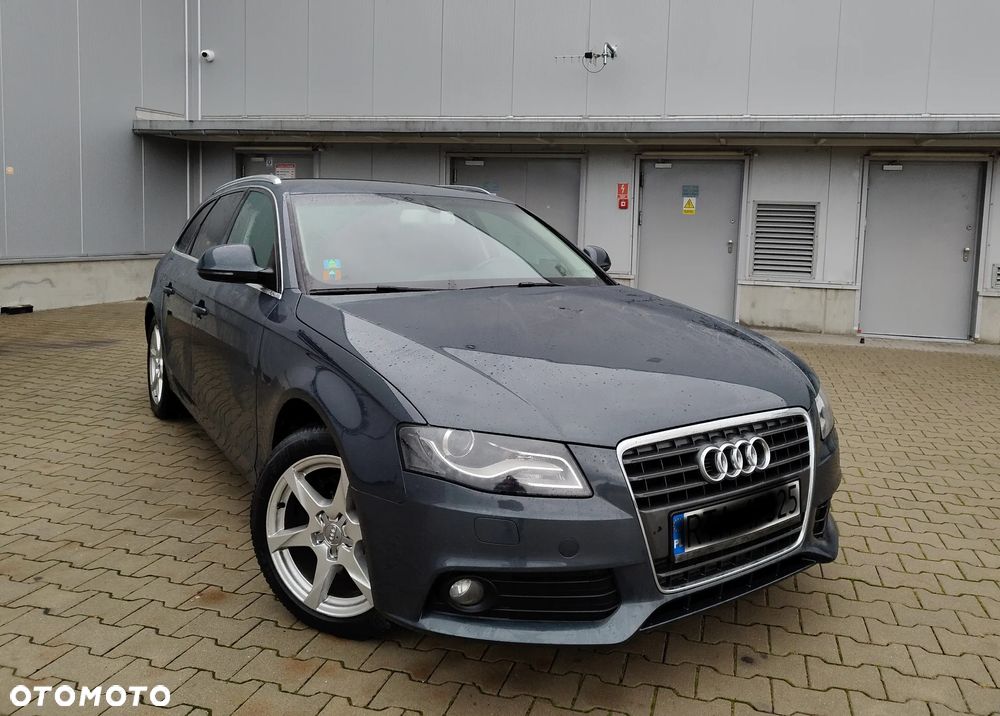 Audi A4 Avant - 10