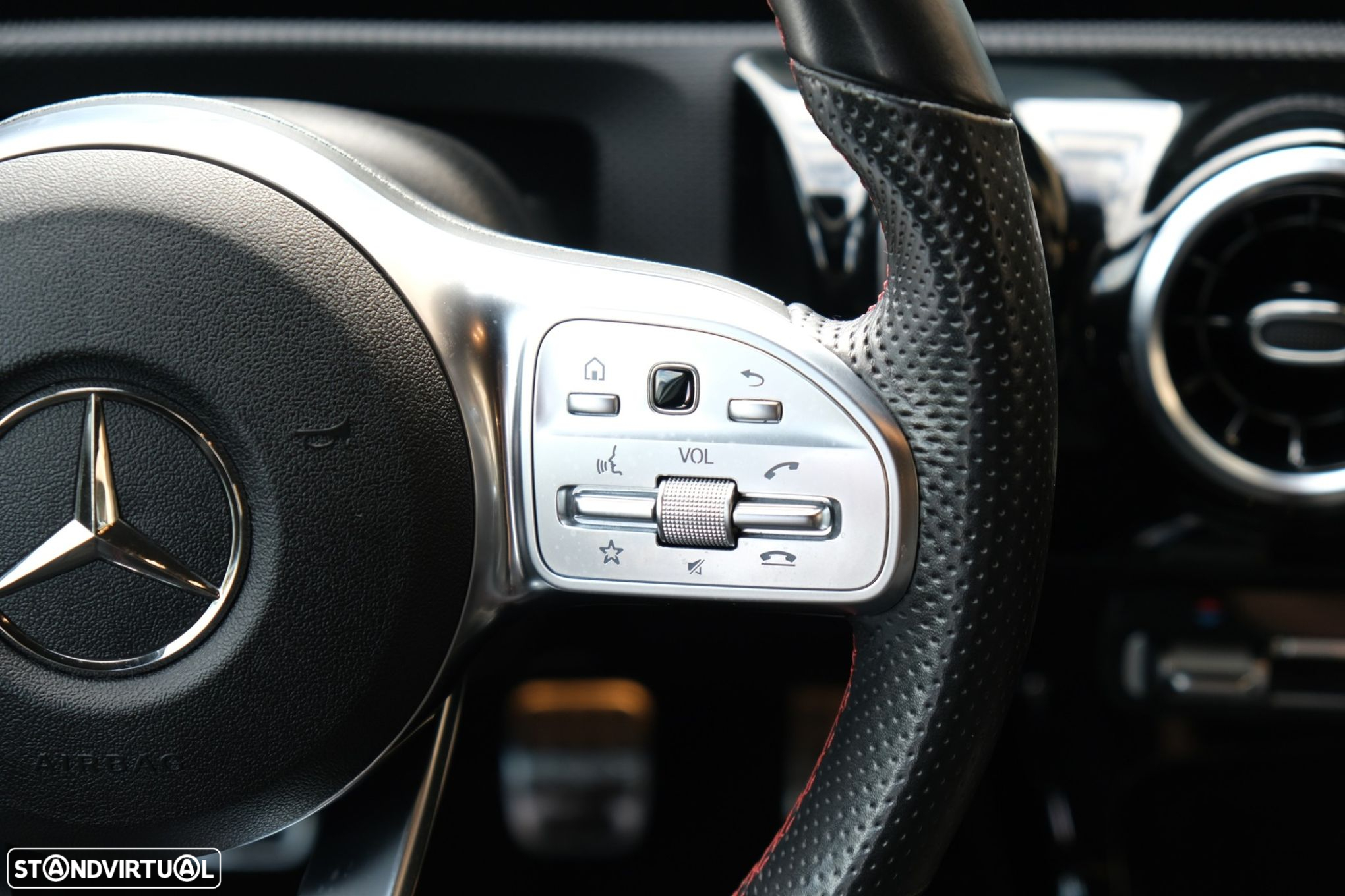 Mercedes-Benz A 160 AMG Line - 16