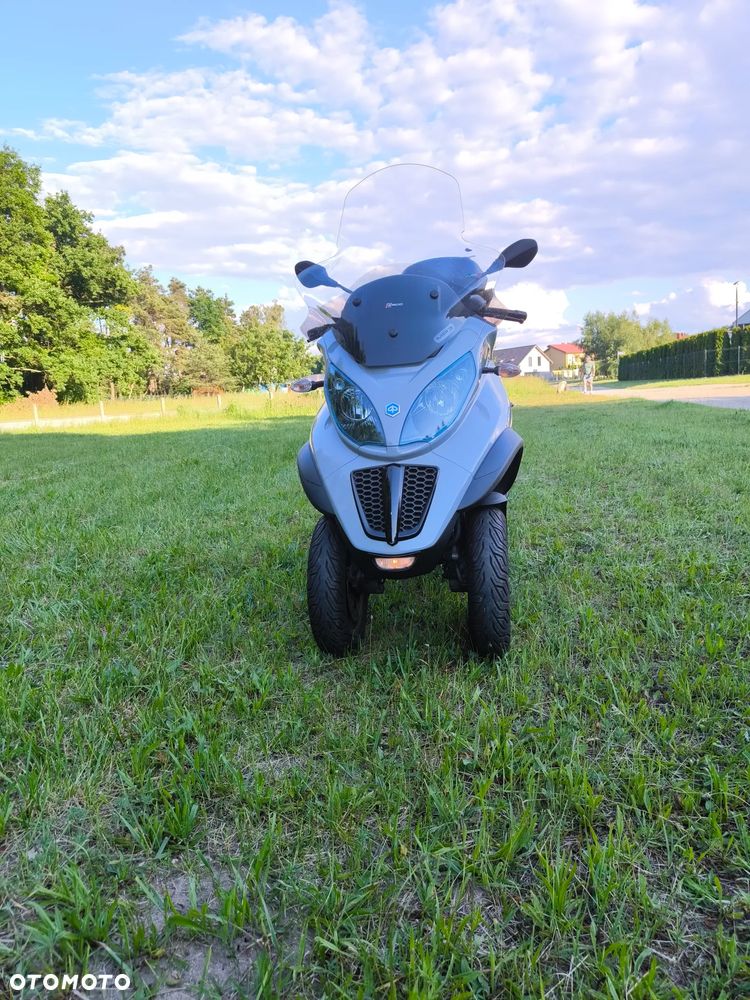 Piaggio MP-3 - 6