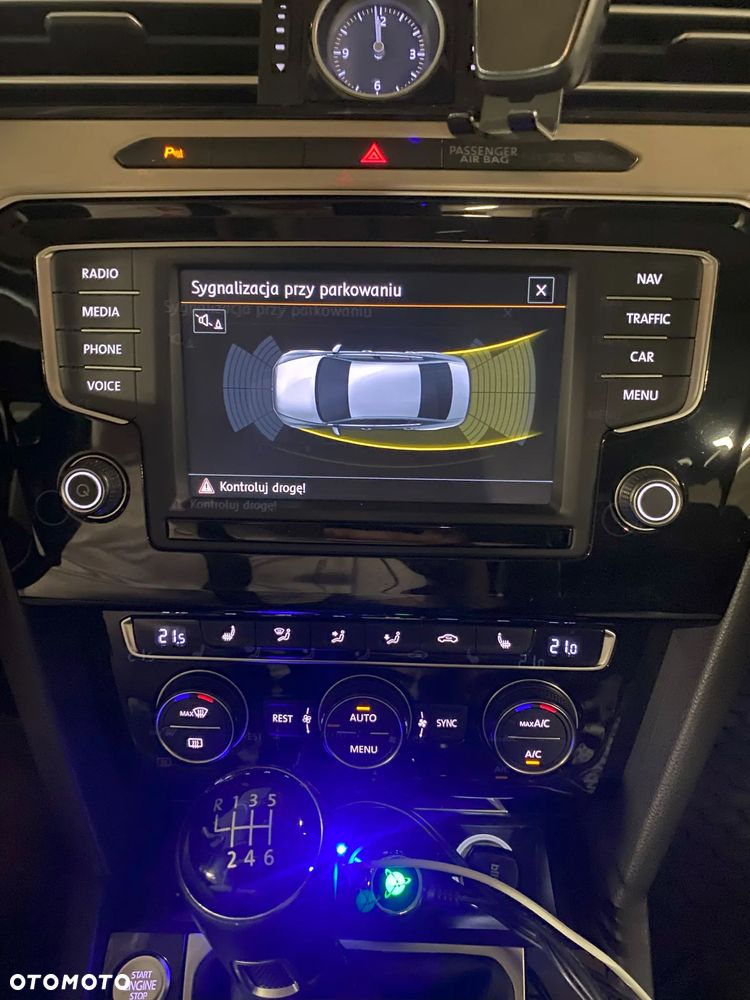 Volkswagen Passat 1.8 TSI BMT Comfortline - 17