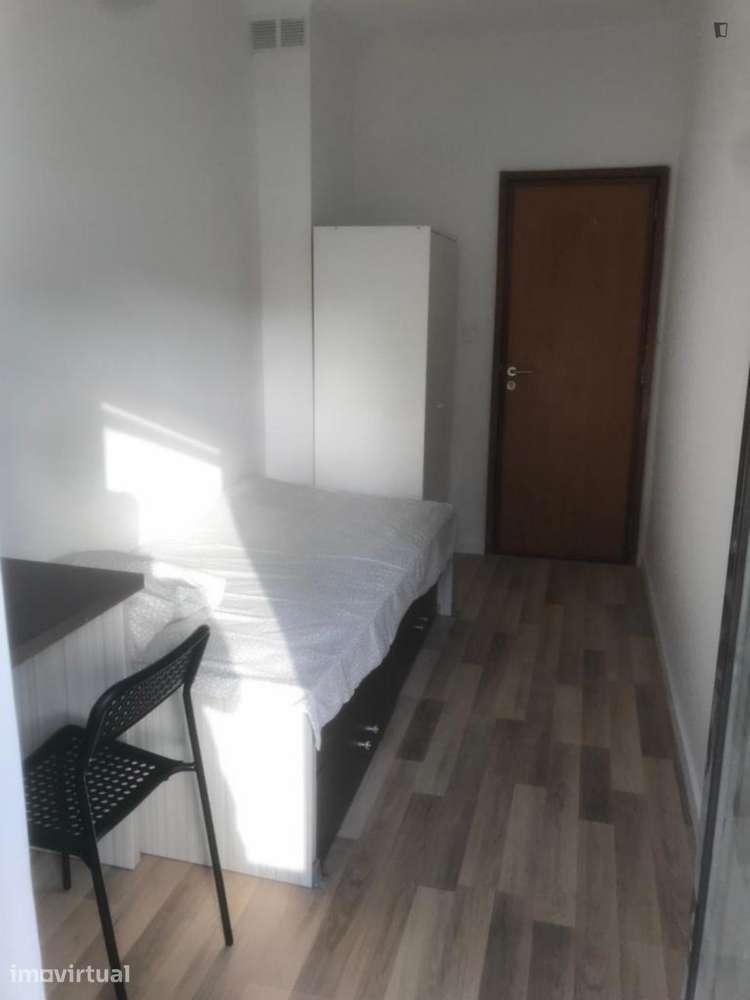 Quarto - localizado em Cedofeita Porto - Grande imagem: 3/13