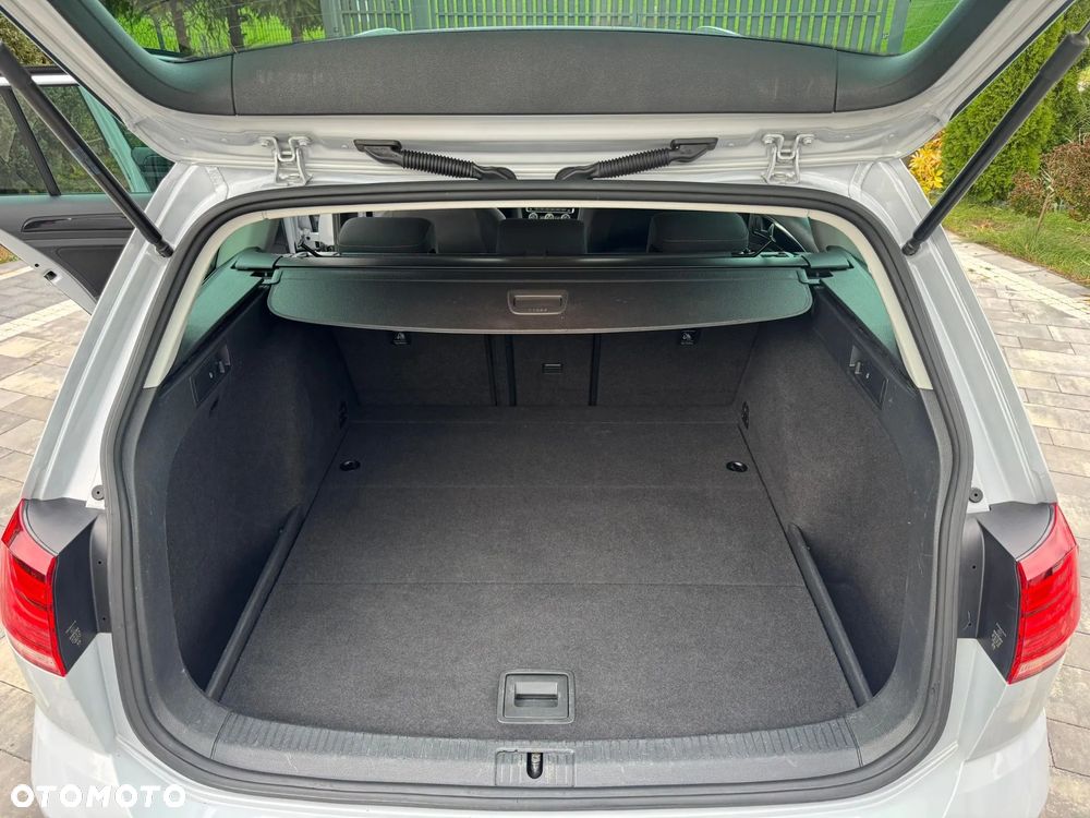 Volkswagen Golf 1.6 TDI SCR DSG Comfortline - 22