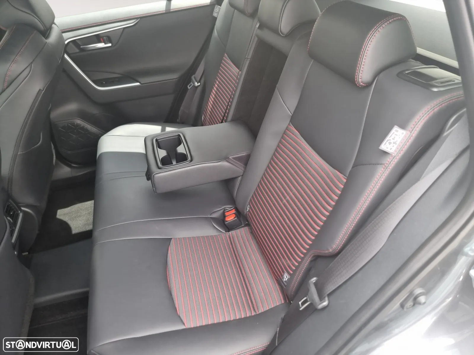 Toyota RAV4 2.5 HDF Square Collection AWD-i - 15
