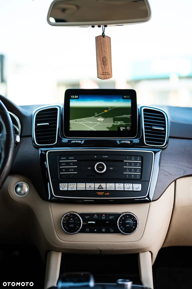 Mercedes-Benz GLS 500 4-Matic - 25