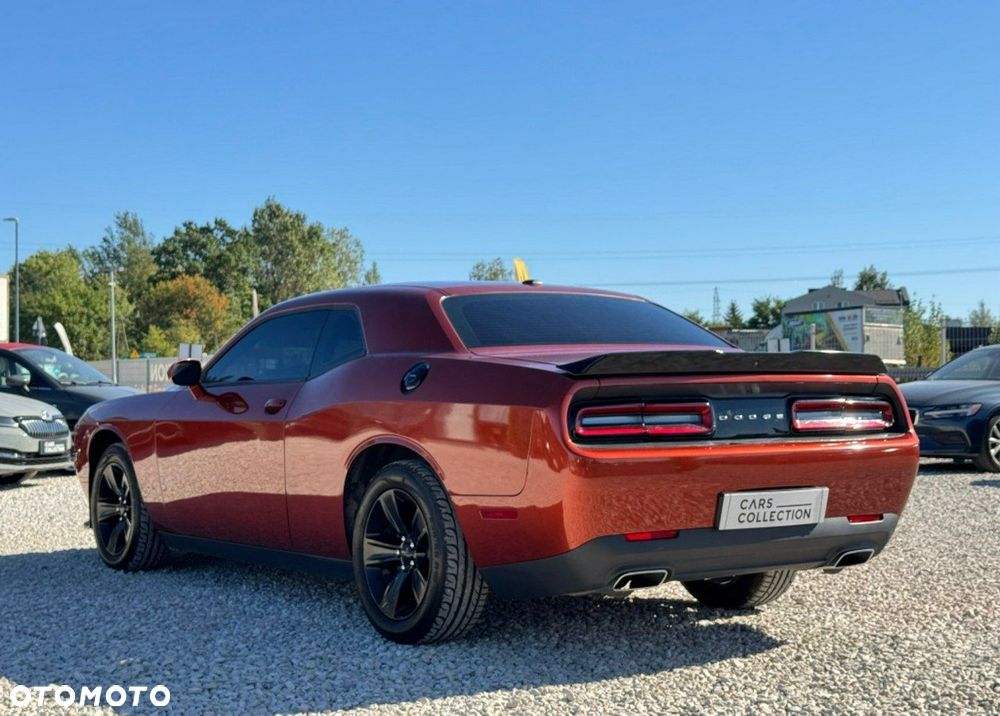 Dodge Challenger - 6