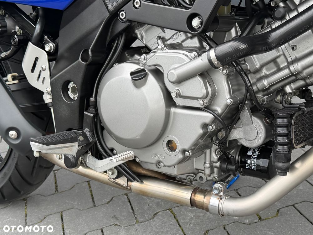 Suzuki V-STROM - 16