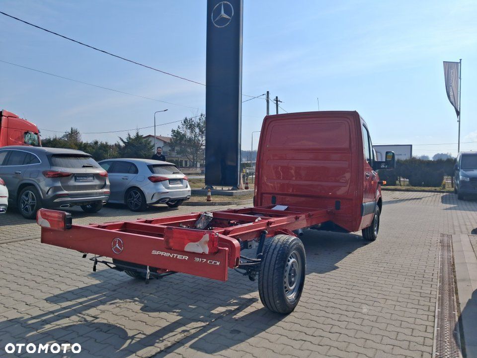 Mercedes-Benz Sprinter - 8