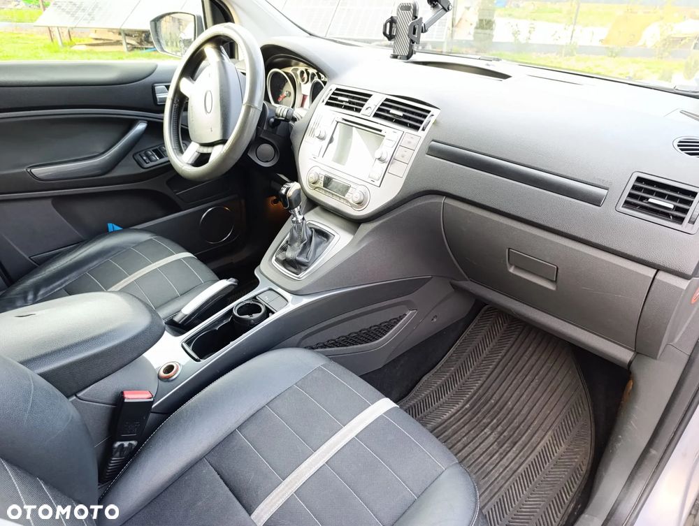 Ford Kuga 2.0 TDCi 4WD Titanium - 4