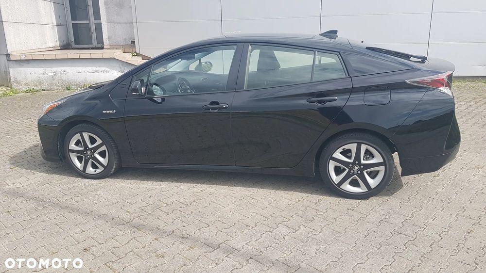 Toyota Prius Hybrid Executive - 35