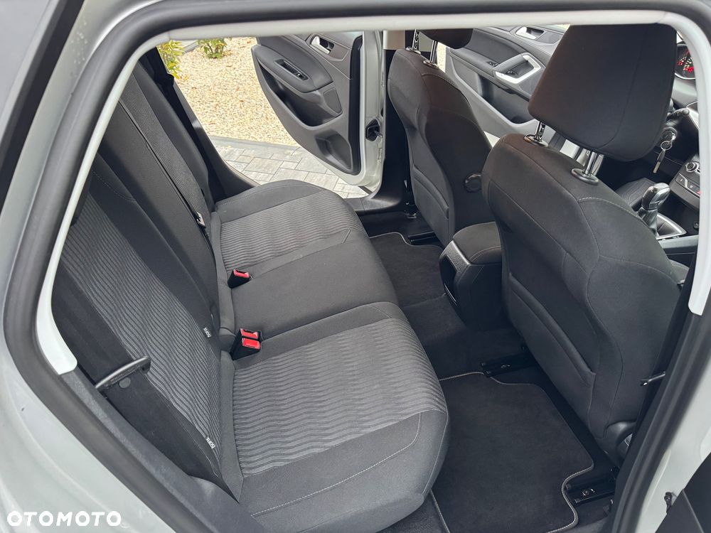 Peugeot 308 SW HDi FAP 110 (Blue Lion) Business Line Niveau 1 - 30