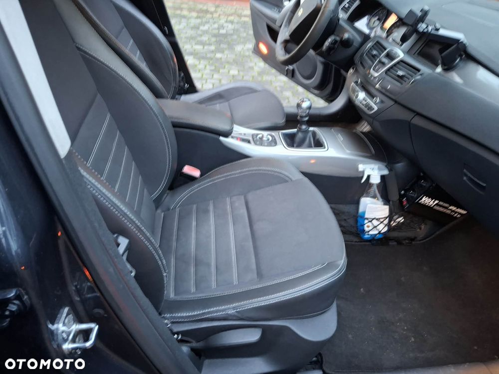 Renault Laguna dCi 150 FAP Bose - 9