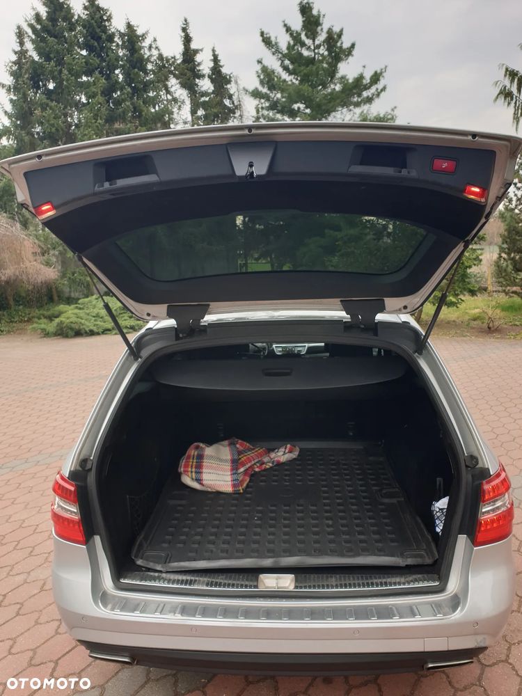 Mercedes-Benz Klasa E 350 CDI DPF 4Matic BlueEFFICIENCY 7G-TRONIC Avantgarde - 13