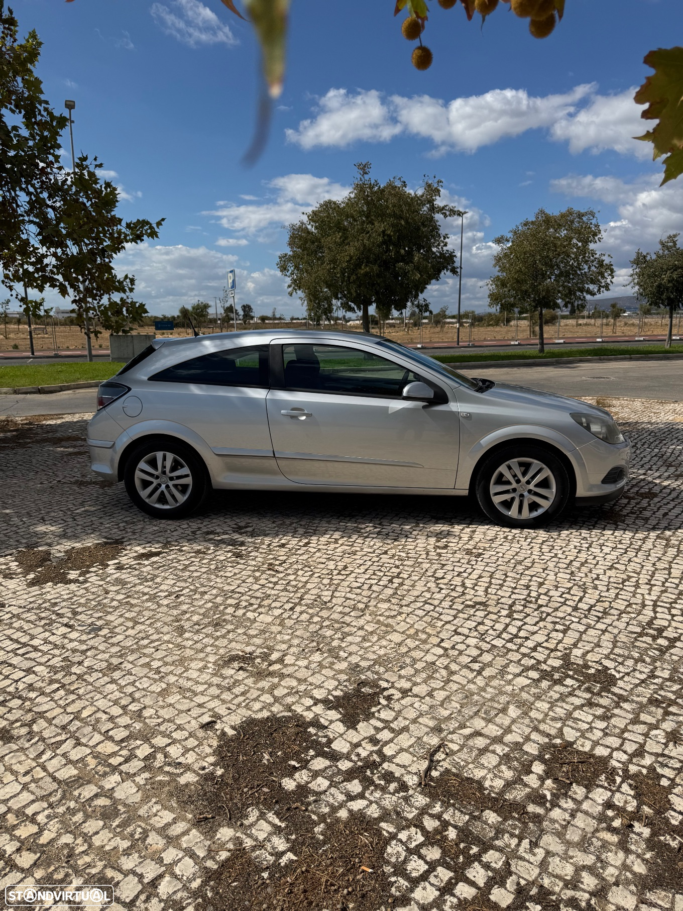 Opel Astra GTC 1.3 CDTi - 3