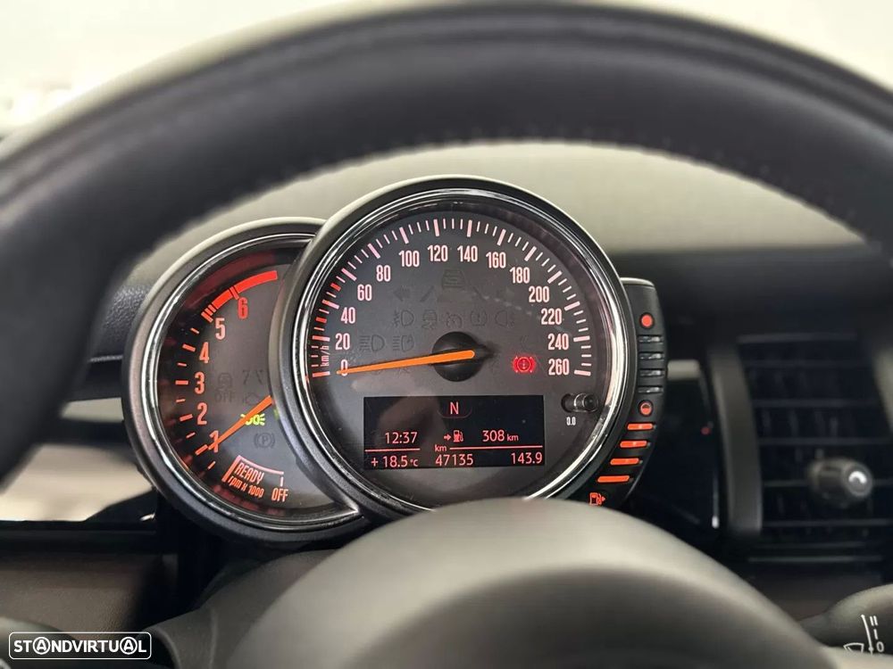 MINI 3 Portas One D - 21