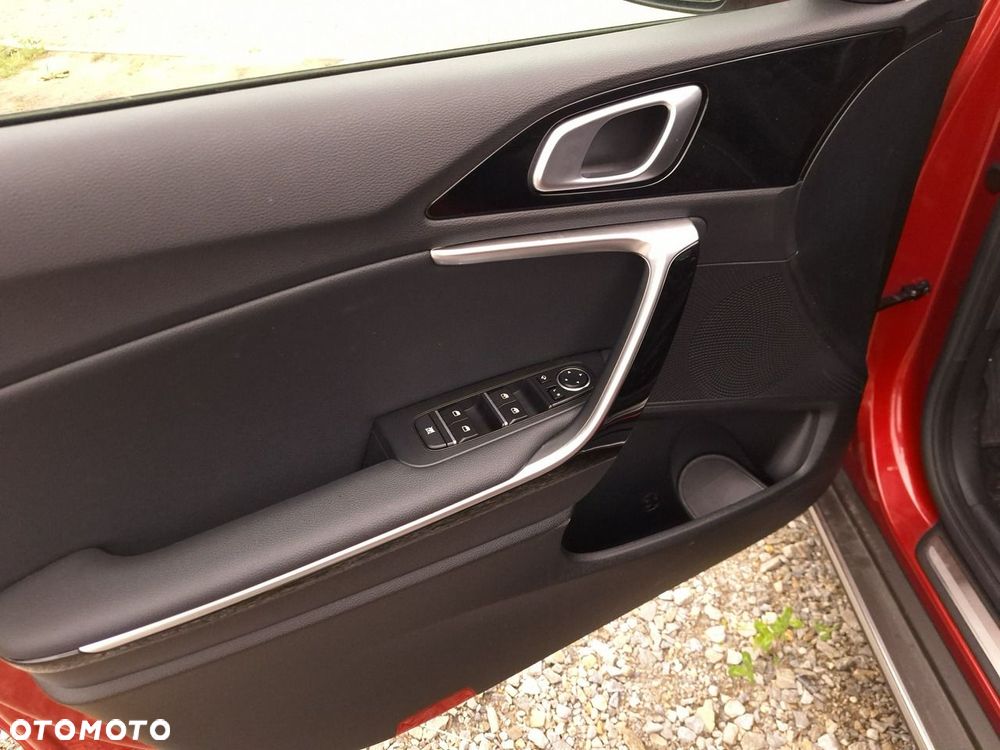 Kia XCeed 1.6 GDI PHEV L DCT - 13