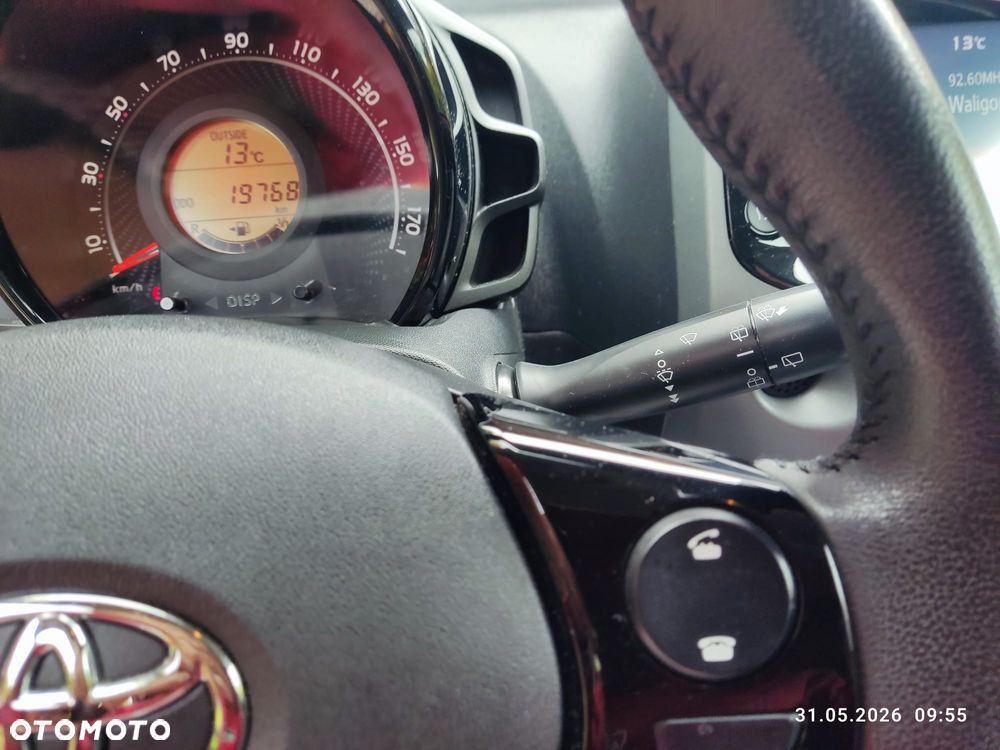 Toyota Aygo x-play - 6