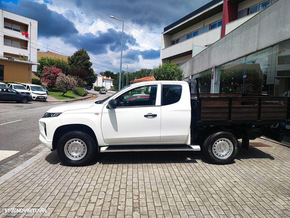 Mitsubishi L200 2.3 DI-D Space Cab Invite Strakar Look 4WD - 3
