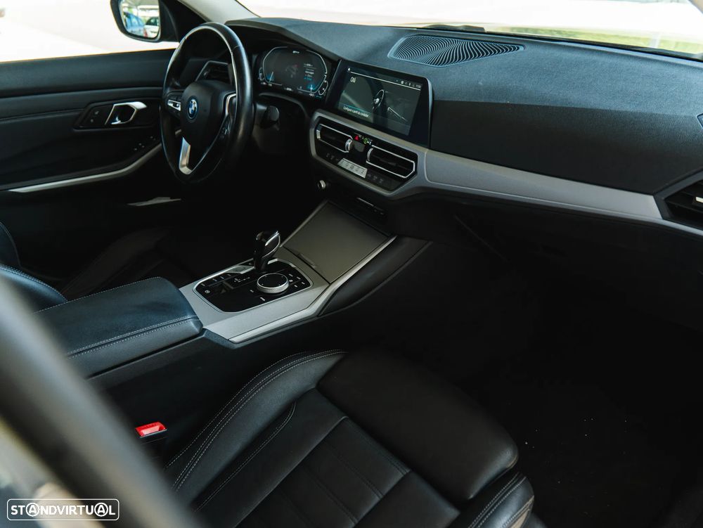 BMW 330 e Line Sport Auto - 22