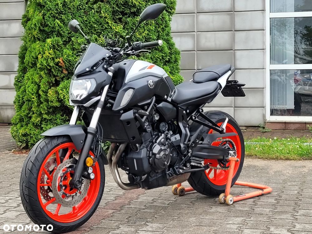 Yamaha MT - 16