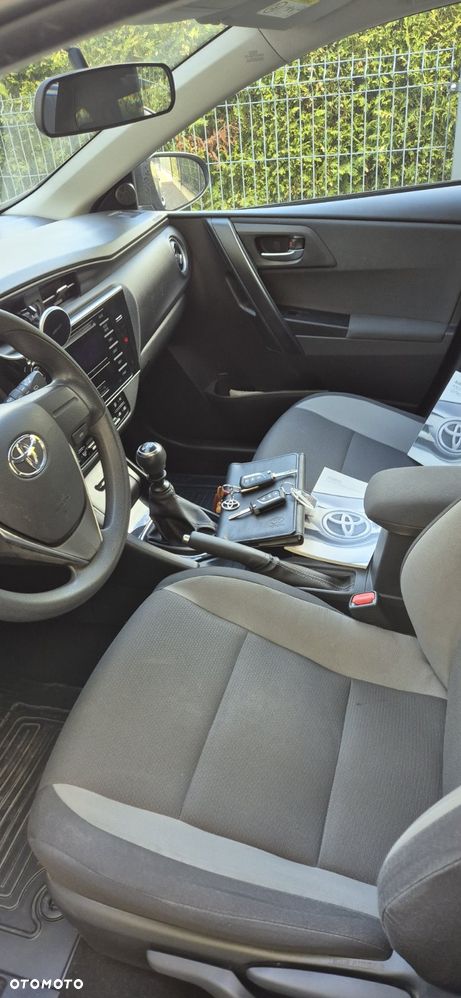 Toyota Auris 1.6 Active - 3
