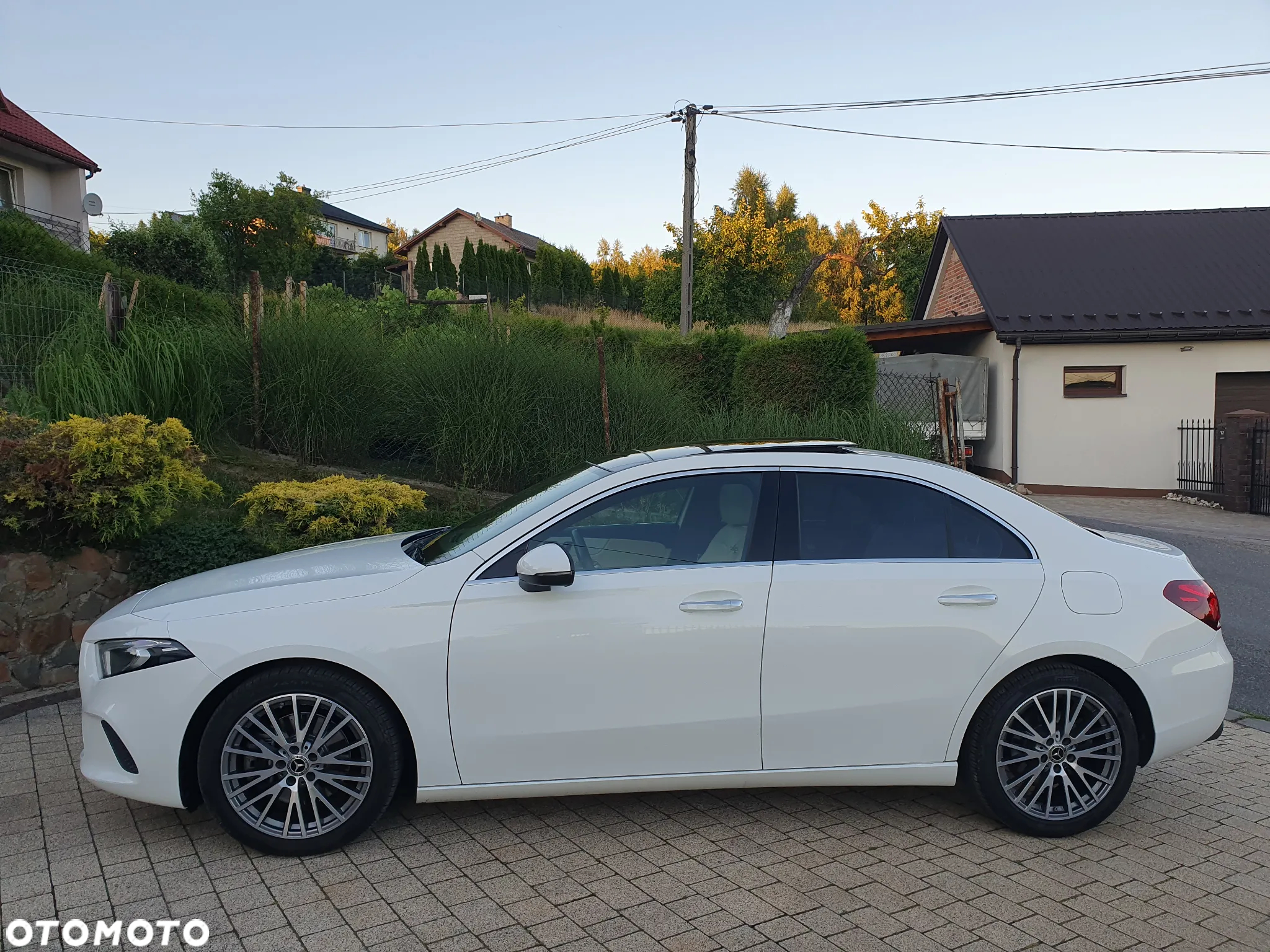 Mercedes-Benz Klasa A 220 4-Matic Style 7G-DCT - 12