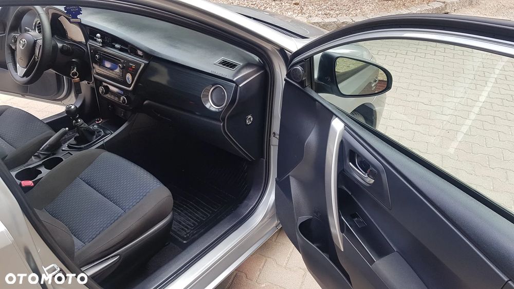 Toyota Auris - 31