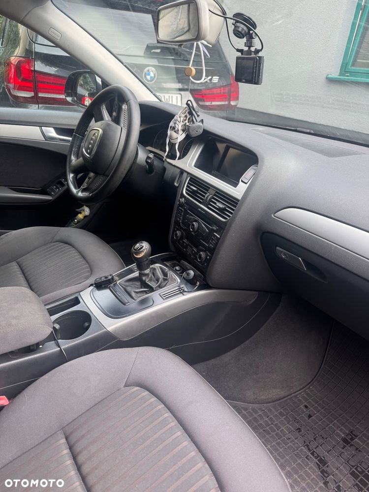 Audi A4 Avant 2.0 TDI - 8
