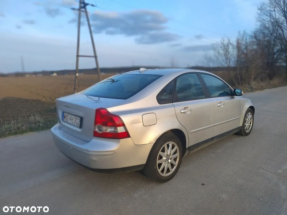 Volvo S40 1.8 Momentum - 3