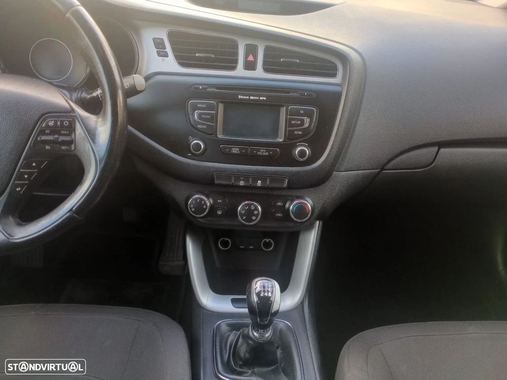 Kia Ceed SW 1.4 CRDi More - 15