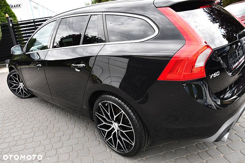 Volvo V60 D4 Geartronic RDesign - 31