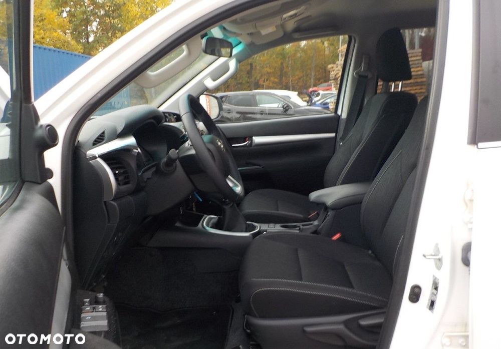 Toyota Hilux - 28