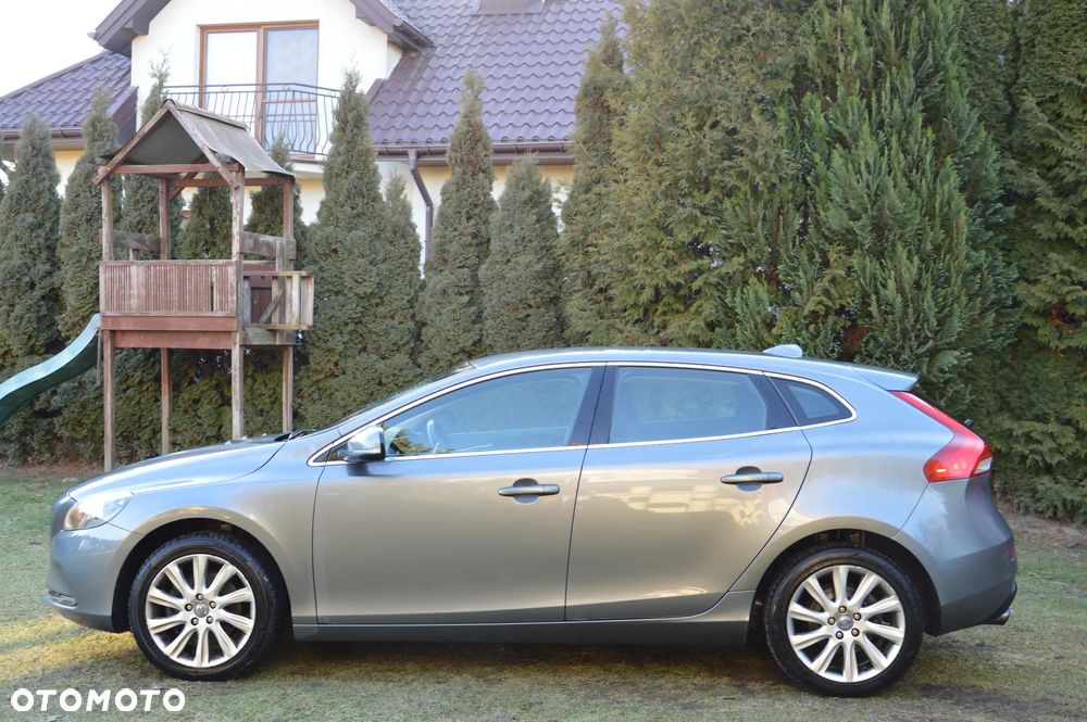 Volvo V40 T3 - 11