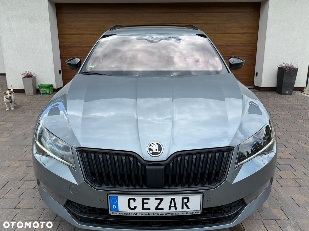 Skoda Superb Combi 2.0 TDI DSG SportLine - 25