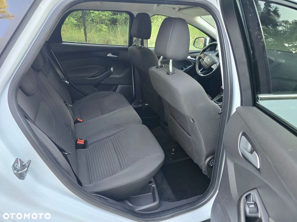 Ford Focus 2.0 EcoBlue Active Business - 22