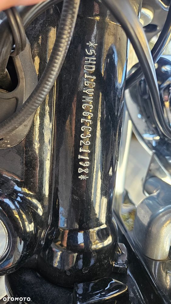 Harley-Davidson Dyna Fat Bob - 11