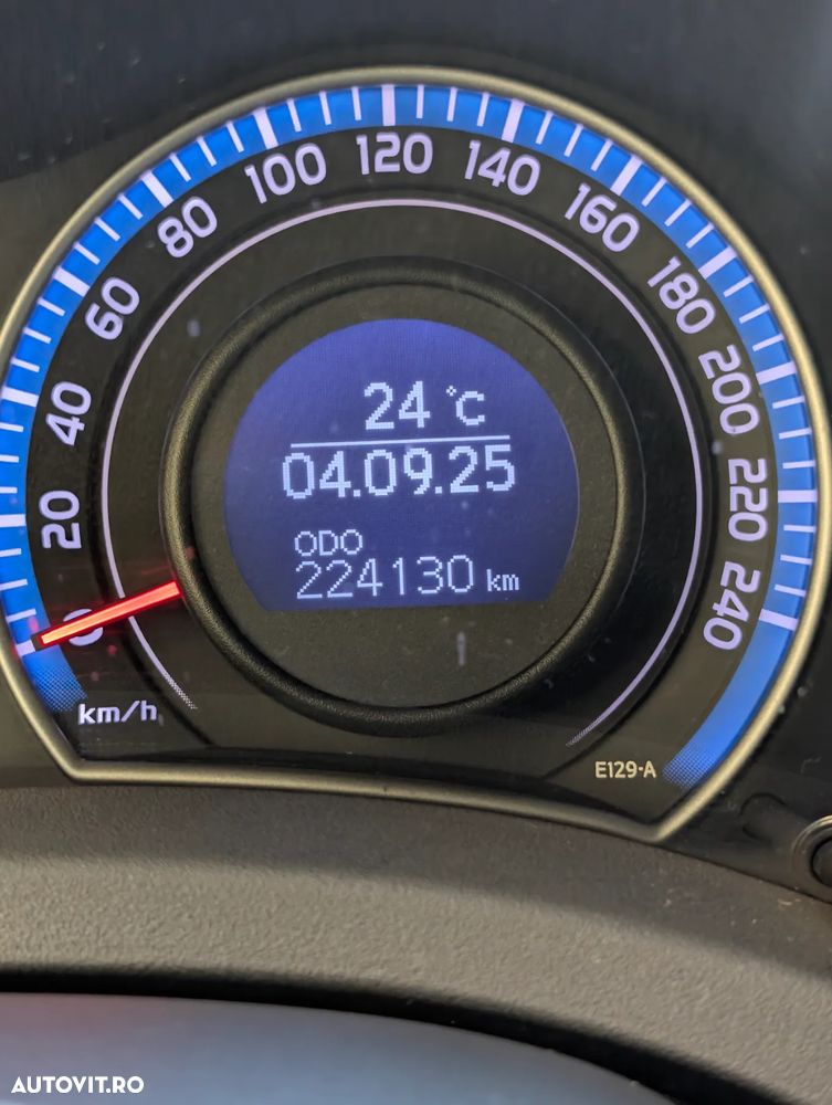 Toyota Auris 1.8 L VVT-i HSD Sol - 10