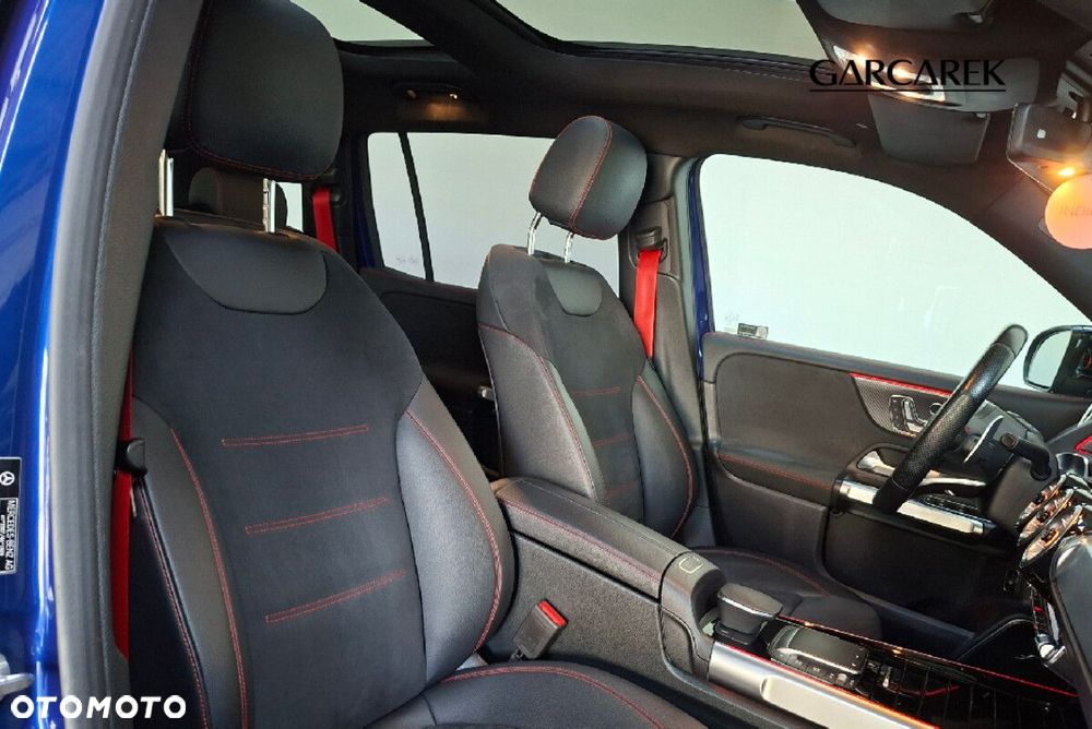 Mercedes-Benz GLB - 22