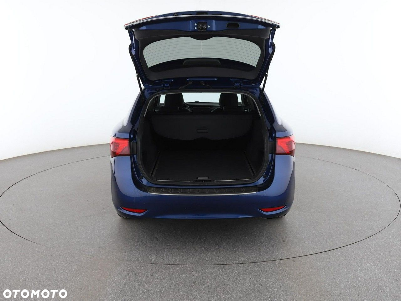 Toyota Avensis Combi 1.8 Multidrive S Executive - 19