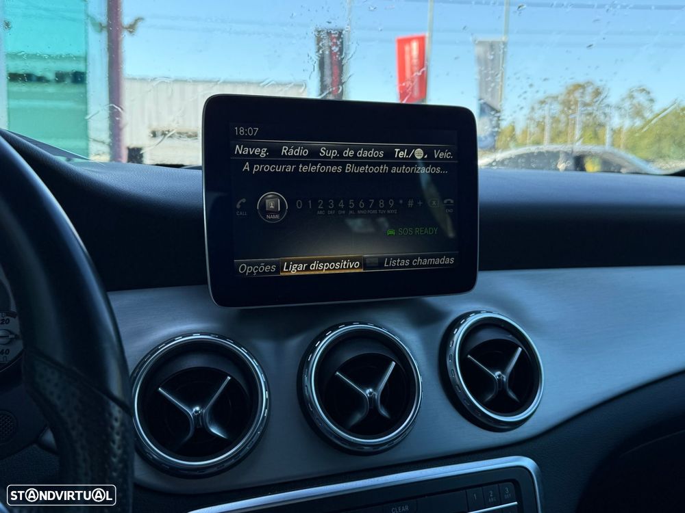 Mercedes-Benz GLA 180 AMG Line - 12