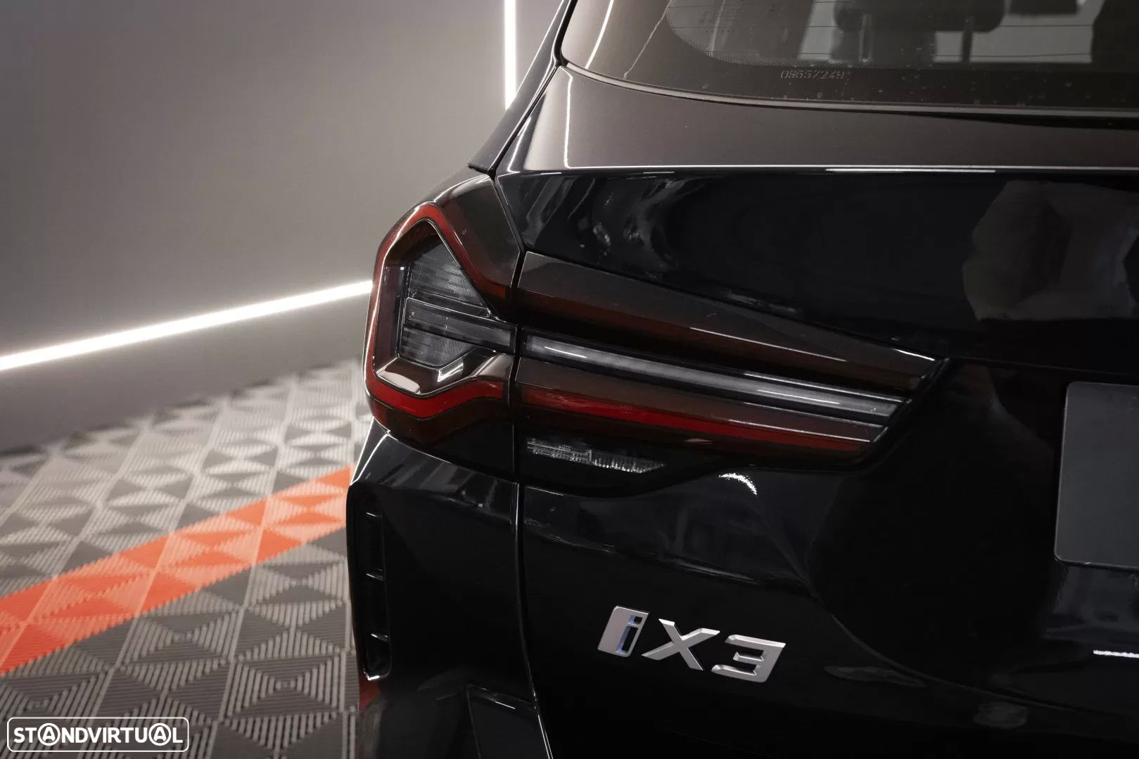 BMW iX3 M Sport Impressive - 8