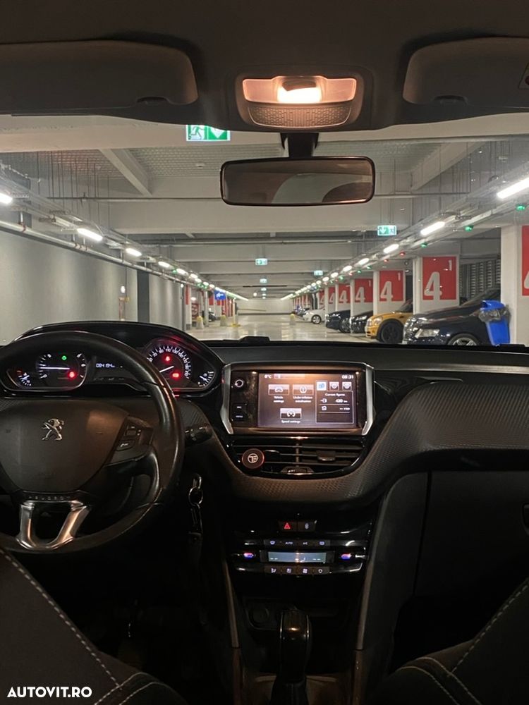Peugeot 2008 PureTech 82 Style - 6