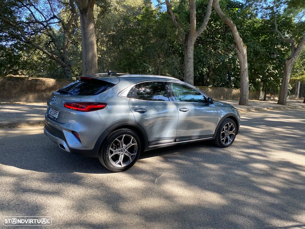 Kia XCeed 1.6 CRDi Tech+SRF - 12