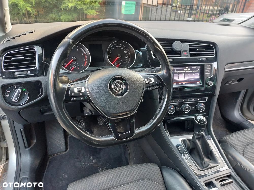 Volkswagen Golf - 7