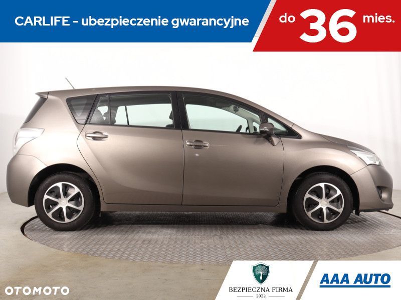 Toyota Verso - 8