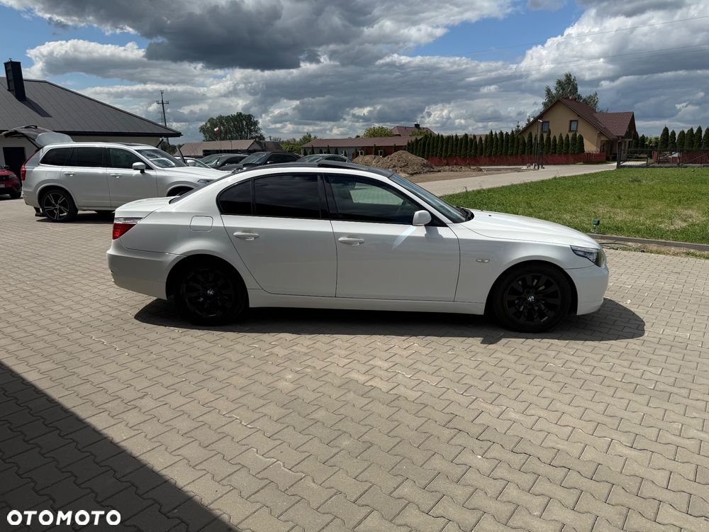 BMW Seria 5 520i Edition Exclusive - 12