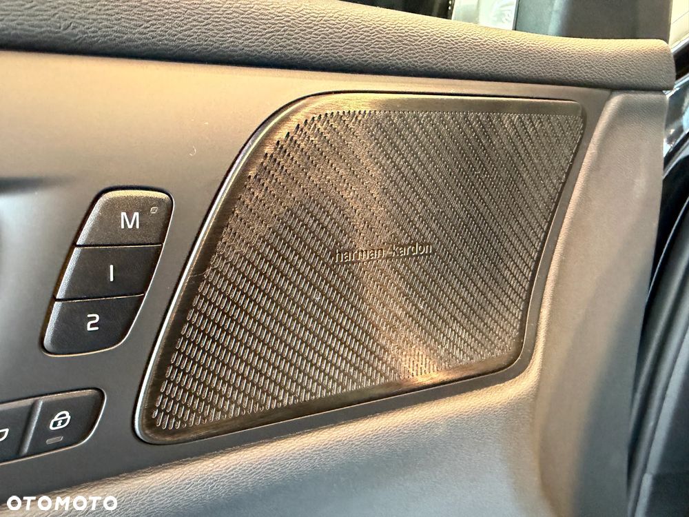 Volvo S60 T4 R-Design - 25